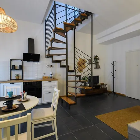 Guesthost - Branca 54 Flat In Center Of *