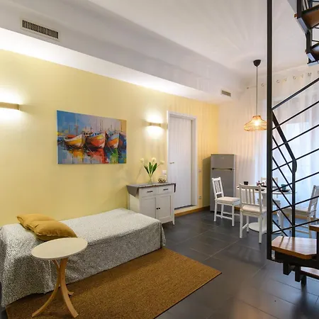 Guesthost - Branca 54 Flat In Center Of Apartment